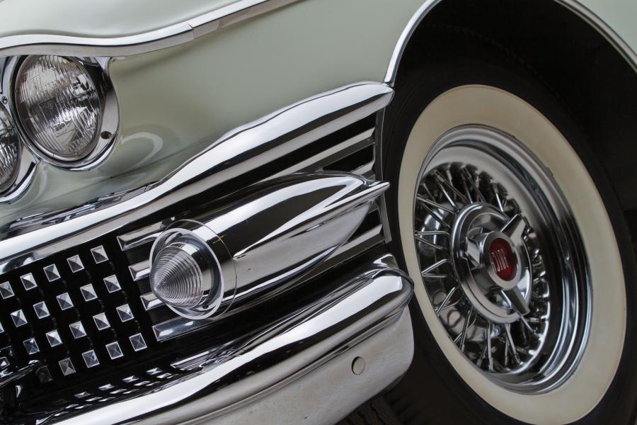 Детали экстерьера Buick Limited Convertible 1958 года  (фото 33 из 57)